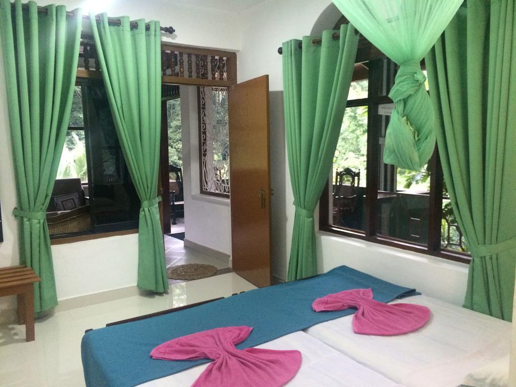Green Woods Guest Kandy Esterno foto