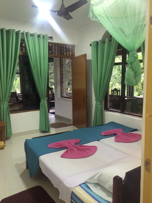 Green Woods Guest Kandy Esterno foto