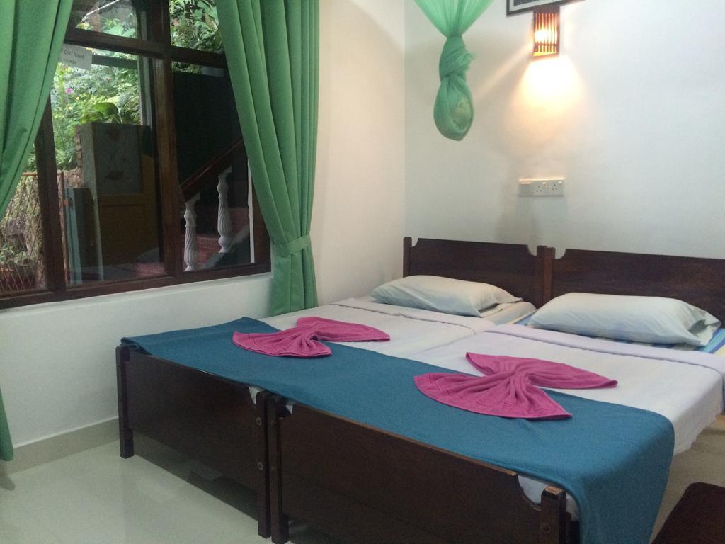 Green Woods Guest Kandy Esterno foto