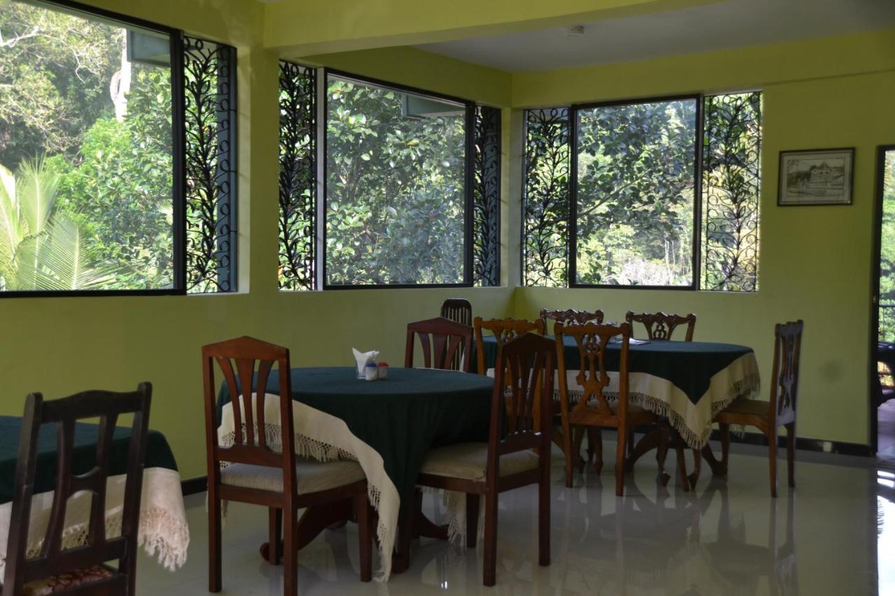 Green Woods Guest Kandy Esterno foto
