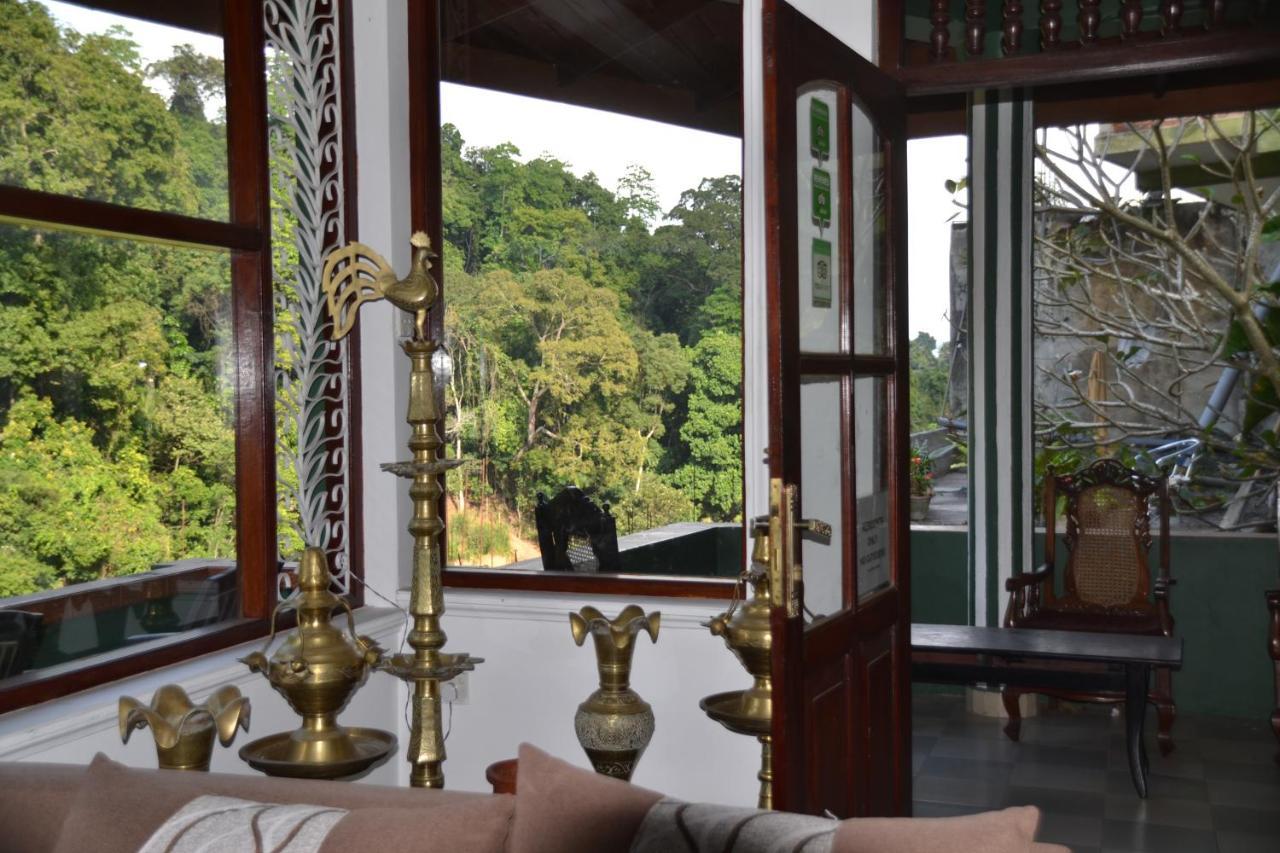 Green Woods Guest Kandy Esterno foto