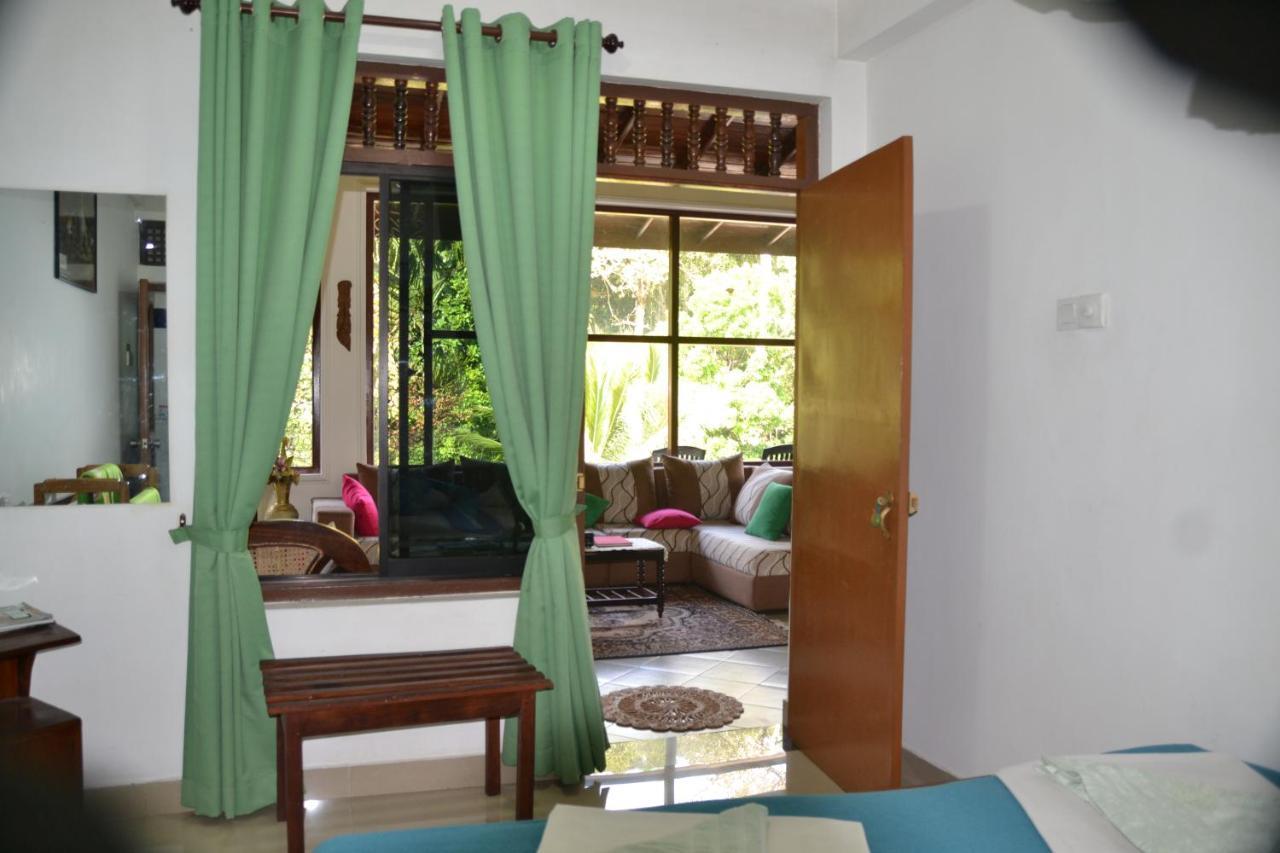 Green Woods Guest Kandy Esterno foto